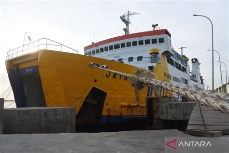 Pelayaran Perdana Rute Pelabuhan Jangkar Lembar Ntb