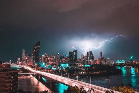 Brisbane Weather Severe Thunderstorm Warning Issued For South East Queensland Abc News