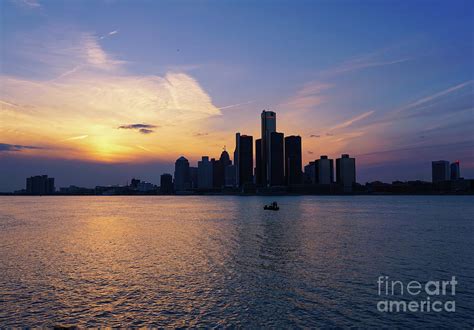 Detroit Skyline Sunset 1 Photograph by Rachel Cohen - Pixels