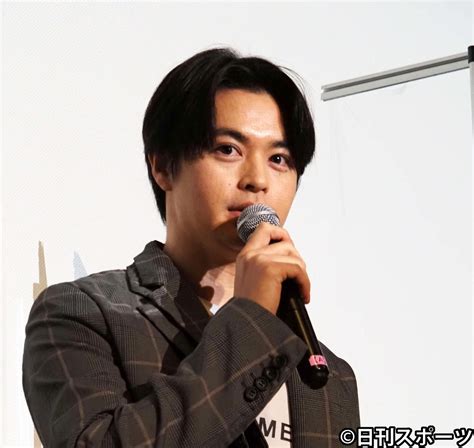 瀬戸康史、初ぬれ場を城定監督が自ら裸になり演技指導「恥ずかしさはおかげでなくなって」 シネマ写真ニュース 日刊スポーツ