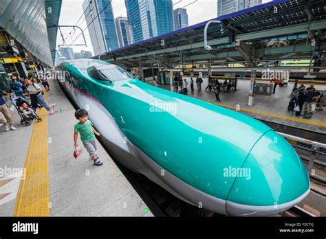 Hayabusa E5 Shinkansen bullet train of East Japan Railways at Tokyo ...