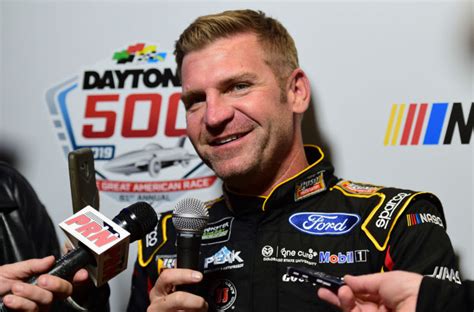 NASCAR: Clint Bowyer aiming to spice up Fox Sports booth