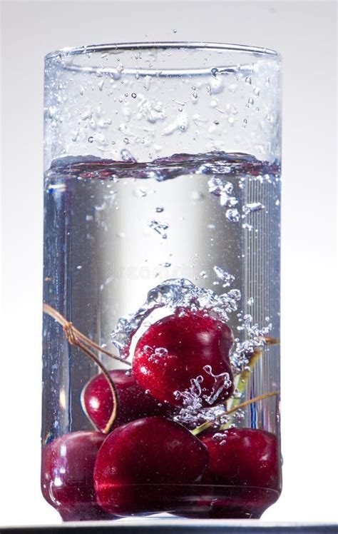 Cherry Splash In Water Stock Image Image Of Liquid Capture 17794201