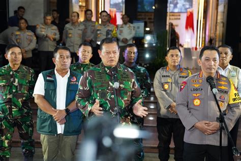 Panglima TNI Pantau Situasi Kamtibmas Malam Pergantian Tahun 2023 ...