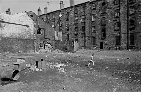 Powerful Photos Of Glasgow Slums 1969-72