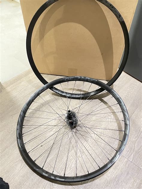 2022 DT Swiss DT 370 On Raceface Arc HD 30 Rear Wheel For Sale