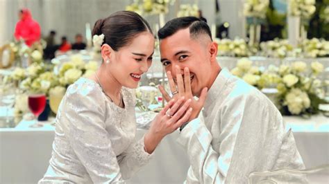 Foto Ayu Ting Ting Batal Nikah Sama Anaknya Ayah Muhammad Fardhana