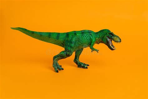 Dinosaurio Con La Boca Abierta Y La Inscripci N En El Fondo Naranja