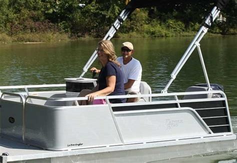 5 Best Mini Pontoon Boats For Fishing Rated And Reviewed