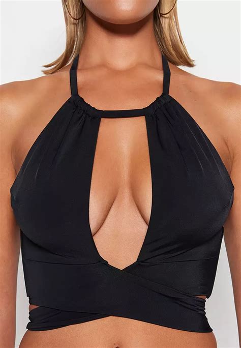 Buy Trendyol Halterneck Bikini Top With Cutout Window Online Zalora