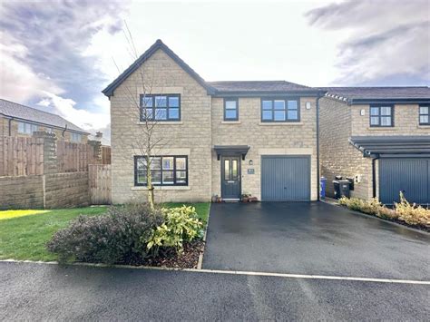 4 Bed Detached House For Sale In Lob Common Lane Colne Bb8 £375 000