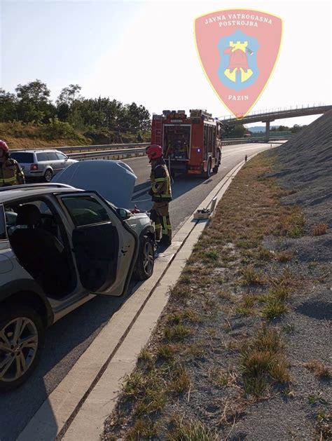 Na Ipsilonu Auto Izletio S Ceste I Zapalio Se Intervenirali Vatrogasci