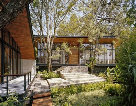 House in the Woods / Parque Humano | ArchDaily