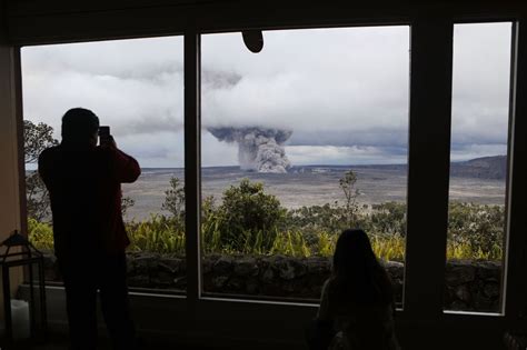 Devastating Photos of Hawaii's Volcano Eruption 2018 - Kilauea Lava Flow