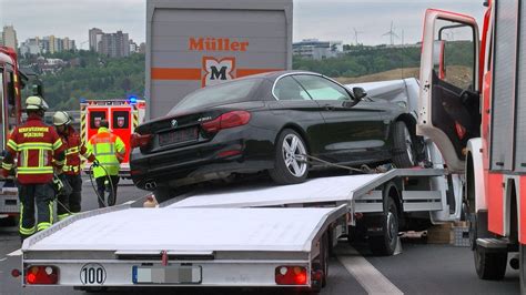 In Stauende Gekracht Tödlicher Unfall Auf A3 Bei Würzburg Bildergalerie