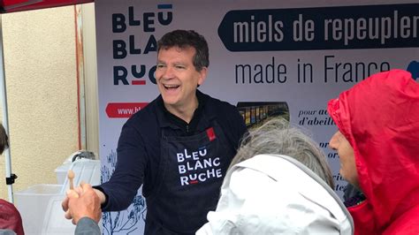 Arnaud Montebourg En Op Ration S Duction Au March De Louhans Pour