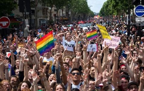 Homophobie 53 des personnes LGBT ont déjà subi au moins une