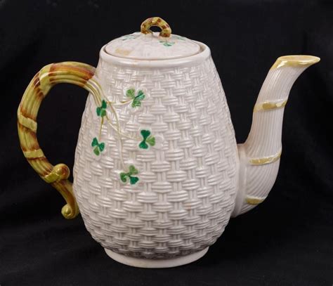 Belleek Irish Porcelain Teapot 20th Century Green Mark Belleek