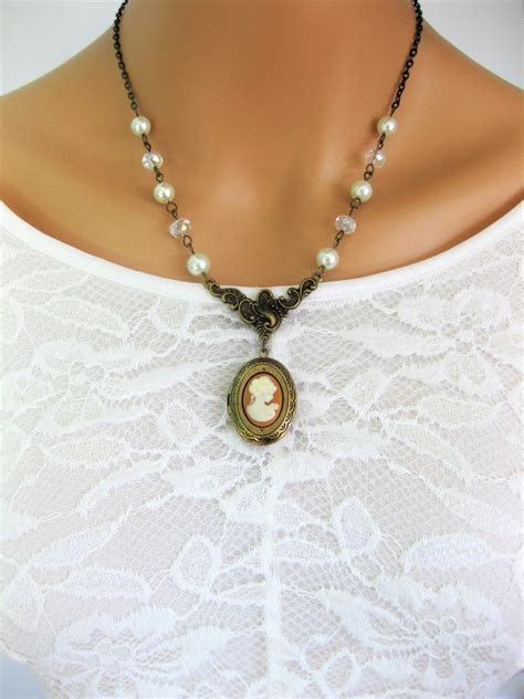 Victorian Lady Cameo Locket Necklace Cameo Jewelry Cameo Etsy