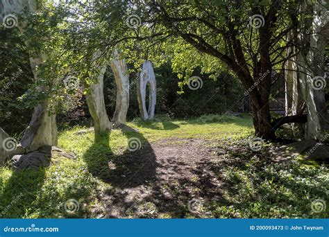 Screaming Heads Sculpture Garden in Ontario Editorial Stock Photo ...