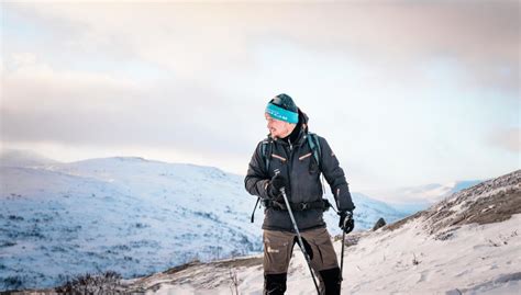 Hardangerfjord Exclusive Snowshoe Hike With Majestic Views