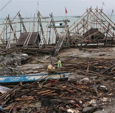 Tsunami in Indonesien Diese zehn Fotos zeigen ganze Zerstörung WELT