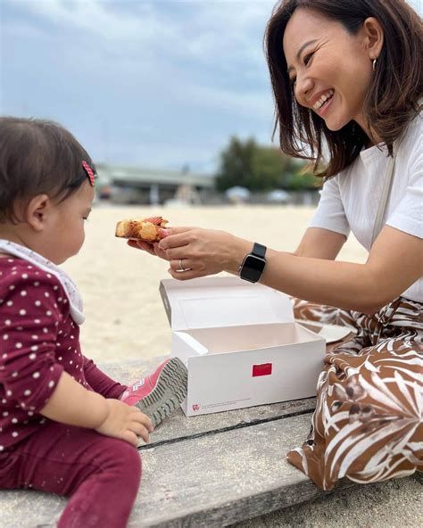 長嶺菜菜子さんのインスタグラム写真 長嶺菜菜子instagram「【好きなものを好きな場所で】 ⁡ 1歳2ヶ月のあおいは すでに