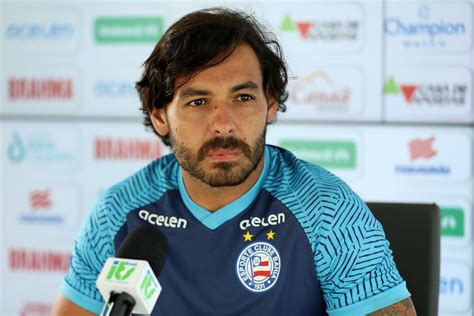 Ricardo Goulart Do Bahia Anuncia Aposentadoria Aos Anos