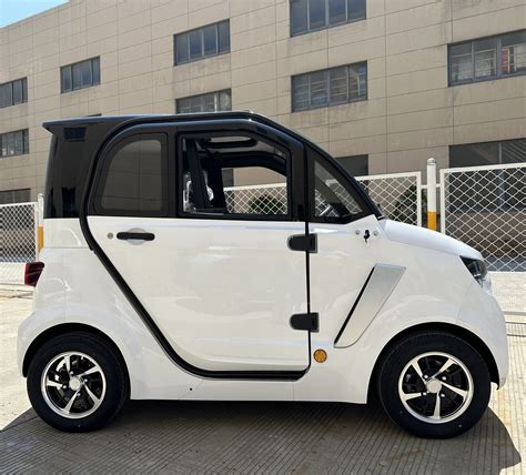 China Mobility Scooter Cabin Car Electric Cargo Delivery Tricycle B2b