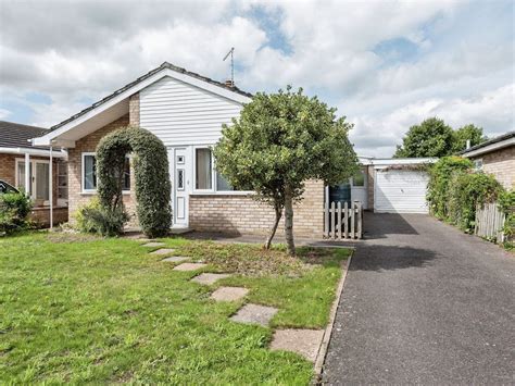 Bed Detached Bungalow For Sale In Wentworth Drive Mildenhall Bury