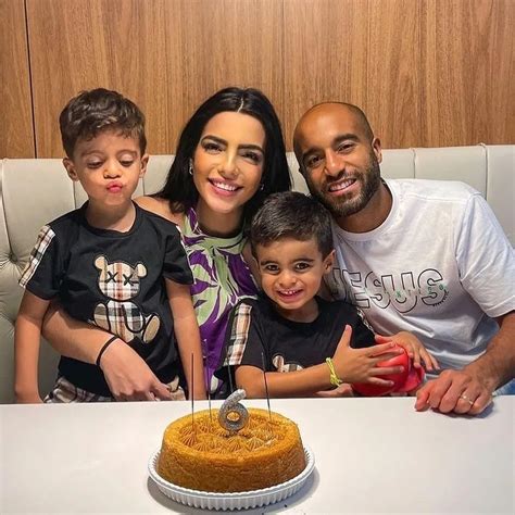 Lucas Moura Faz Festa Simples Para Filho E Recebe Pix De R Gp