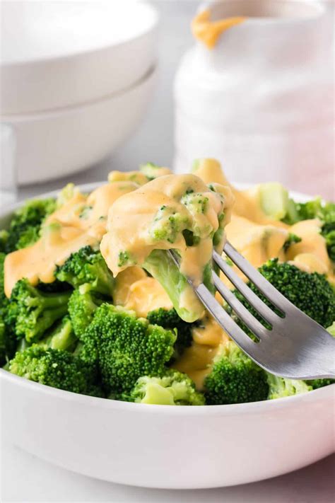 Steamed Broccoli With Cheese