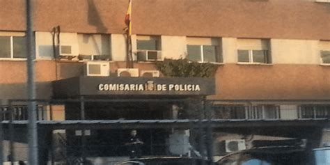 Unos Policías Salvan La Vida A Un Bebé De 12 Meses Que Entró Inconsciente En La Comisaría De Parla