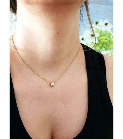 Collier Ras Du Cou En Plaqué Or Avec 1 Oxyde De Zirconium Serti Clos