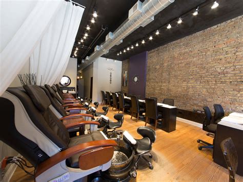 17 Best Nail Salons In Chicago For Manicures Pedicures And Nail Art