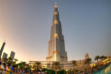 Burj Khalifa Hotel Dubai - How Much Does It Cost? 1