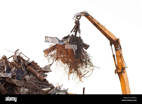 Scrap Yard Crane Hi Res Stock Photography And Images Alamy