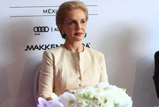 Carolina Herrera destaca en México el legado de De la Renta al diseño