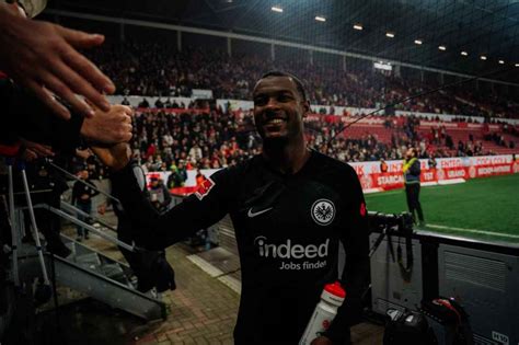 Abgang Evan Ndicka Eintracht Frankfurt Männer