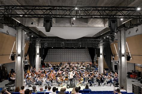 Salle de spectacles et de congrès Claude Nicolas Ledoux Saline royale