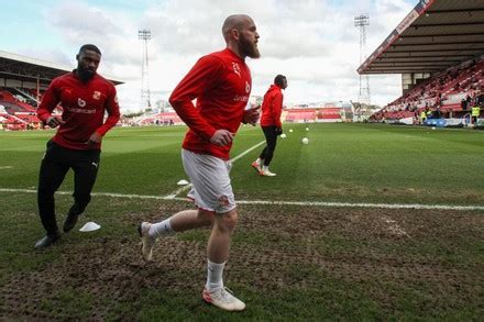 Swindon Towns Goalkeeper Jojo Wollacott Warms Editorial Stock Photo