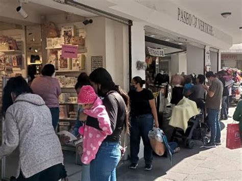 Potosinos abarrotan Centro Histórico y comercios por compras navideñas