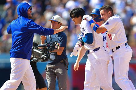 大谷翔平がドジャース移籍後初のサヨナラ打 同僚も興奮「世界で最も優れた選手」「みんながハッピー」 スポーツ報知