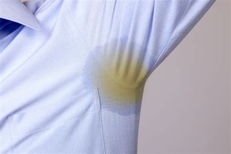 How to Get Rid of Sweat Stains and Tips to Prevent Pit Stains | Sweat ...