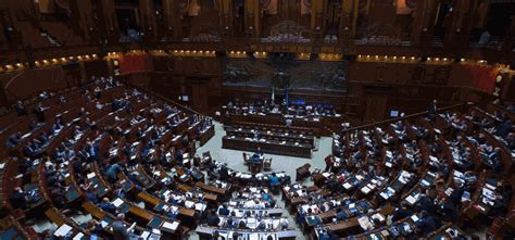 La Camera Approva La Legge Sul Biotestamento I Deputati Cattolici E