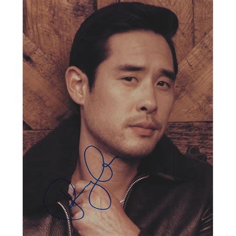 Raymond LEE autograph