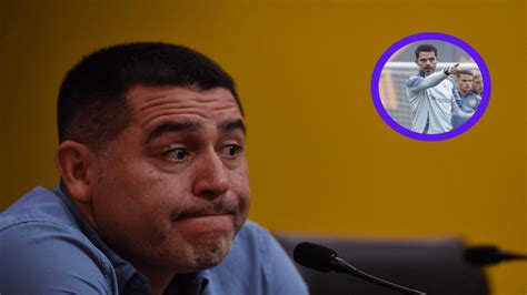 Riquelme se duerme Es mirado por Gago pero lo desean en el fútbol