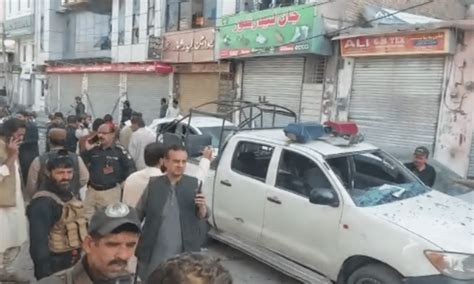 کوئٹہ پولیس موبائل کے قریب 2 دھماکے، 2 اہلکاروں سمیت 4 افراد جاں بحق