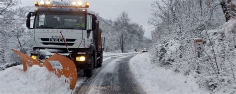 La Nieve Afecta Especialmente A Carreteras De La Zona Ii Con Espesores