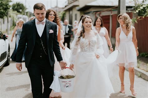 cele mai cunoscute obiceiuri  traditii de nunta tu tii cont de ele